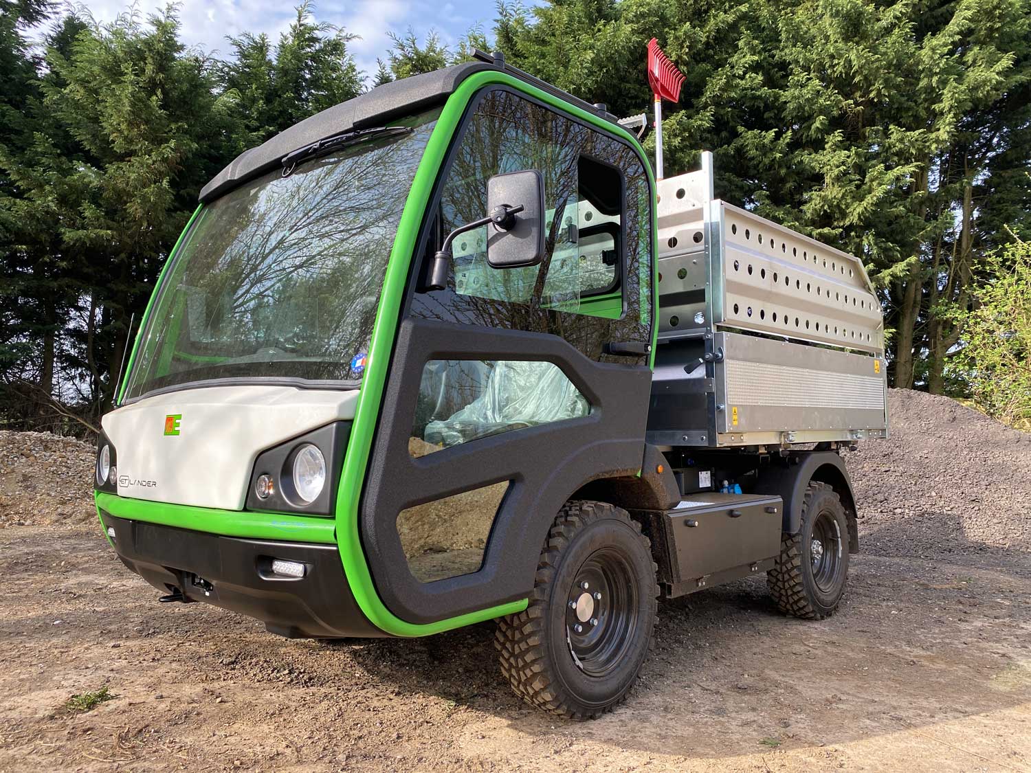 ET LANDER, o utilitário compacto da ETESIA.